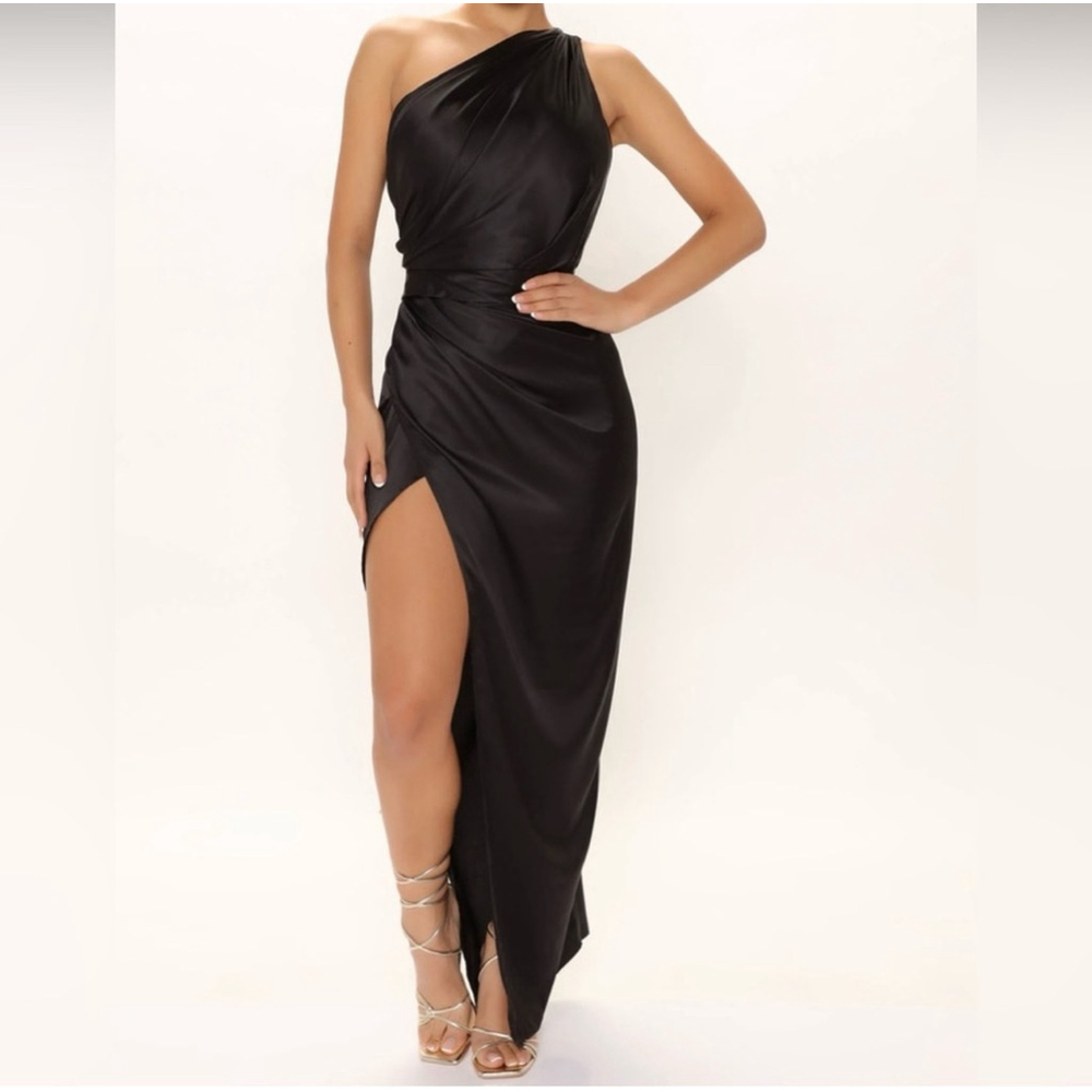 Women's Fashion Nova Black Satin Maxi Dress Size S